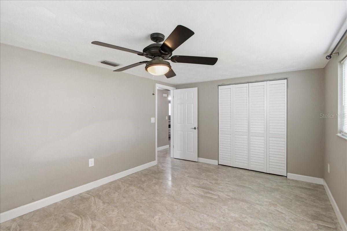 COLONIAL HILLS - Residential