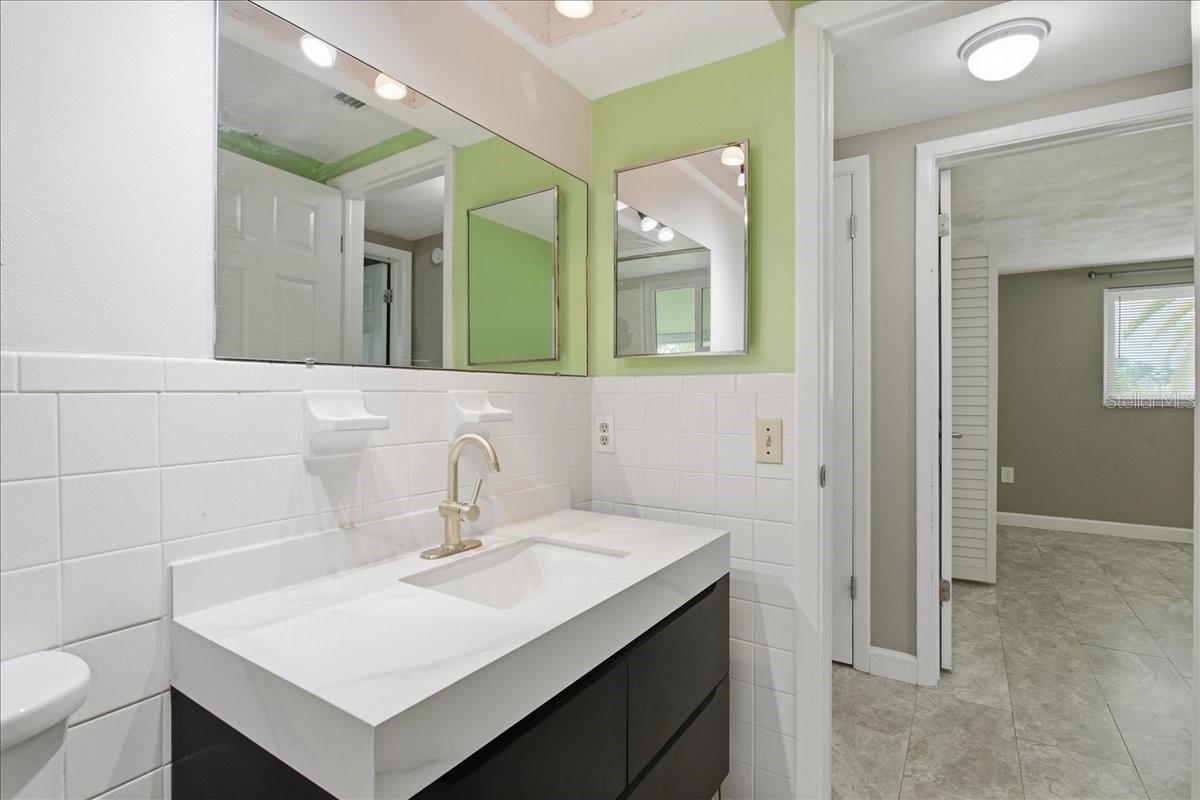 COLONIAL HILLS - Residential