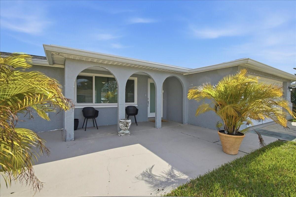 COLONIAL HILLS - Residential