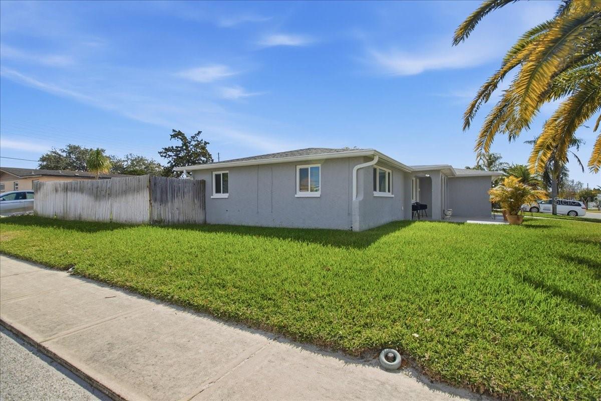 COLONIAL HILLS - Residential