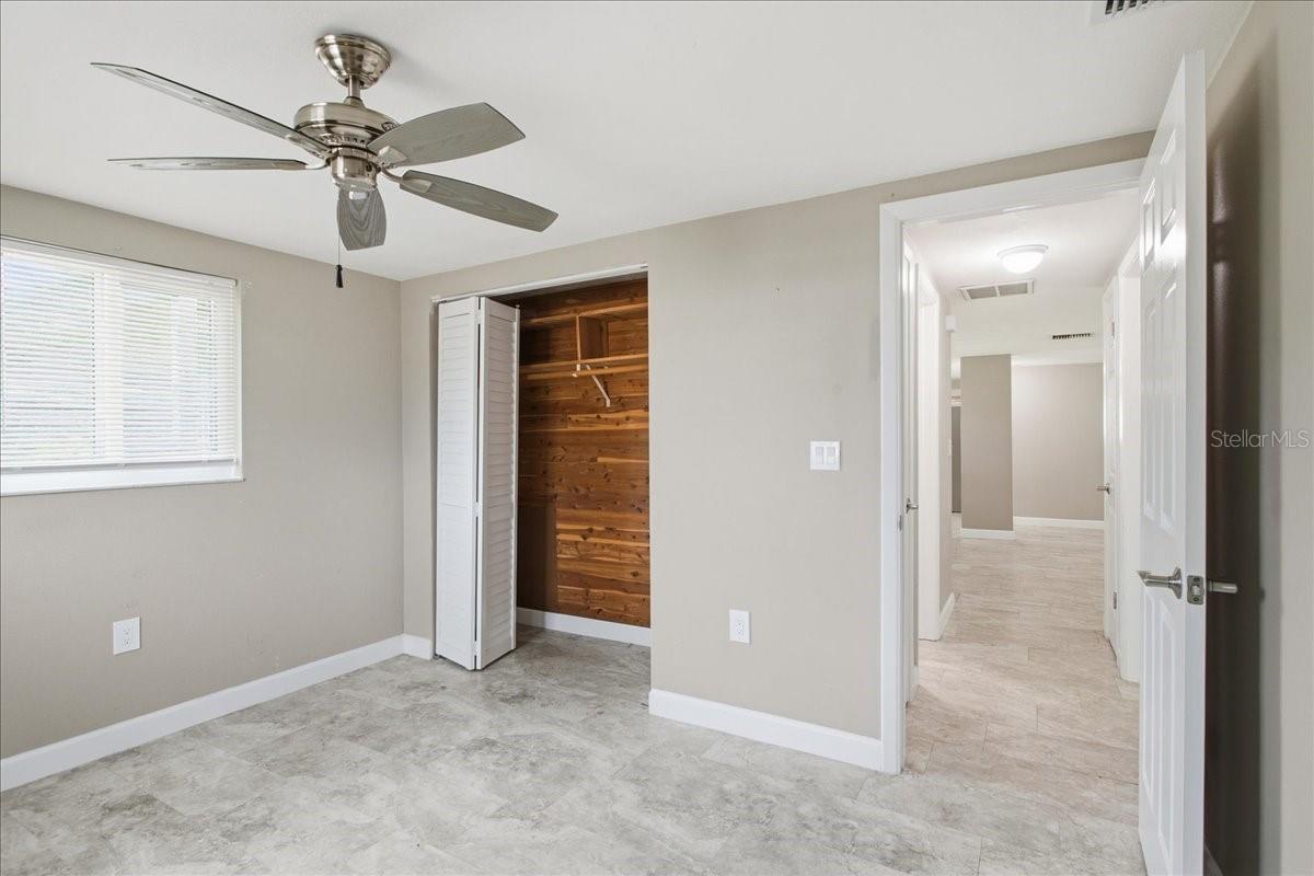 COLONIAL HILLS - Residential