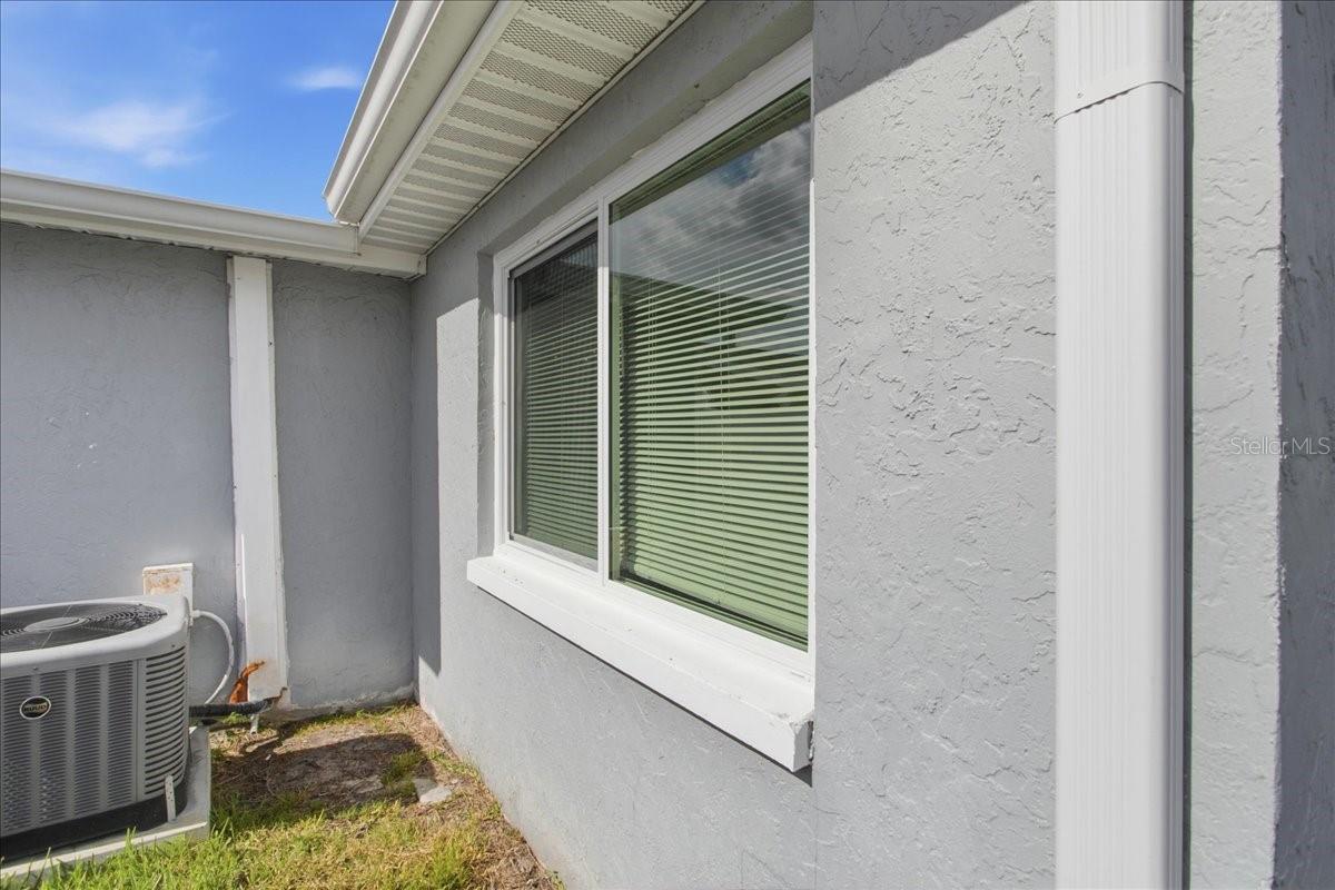 COLONIAL HILLS - Residential