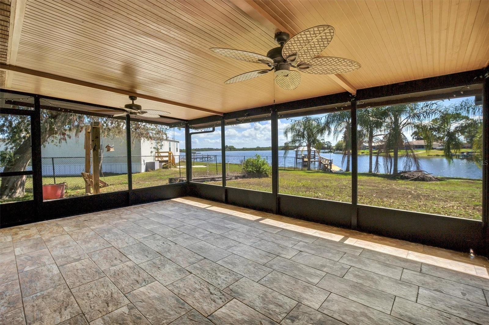 TEMPLETON GROVES & VILLA - Residential