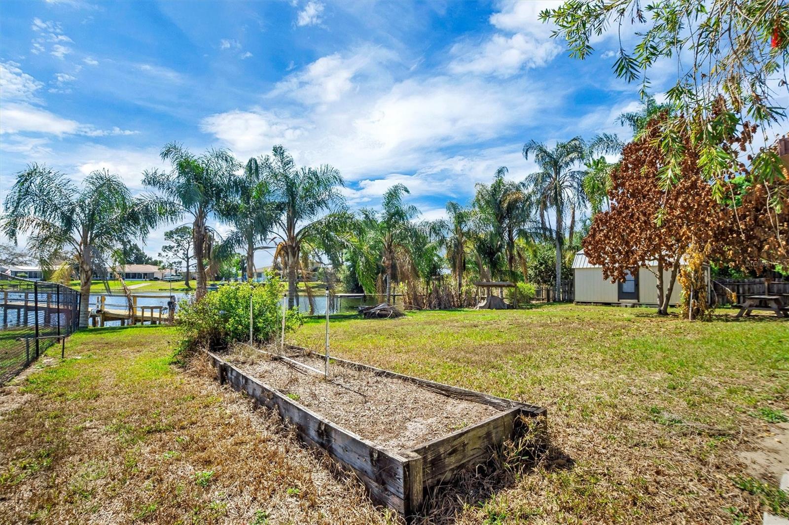 TEMPLETON GROVES & VILLA - Residential