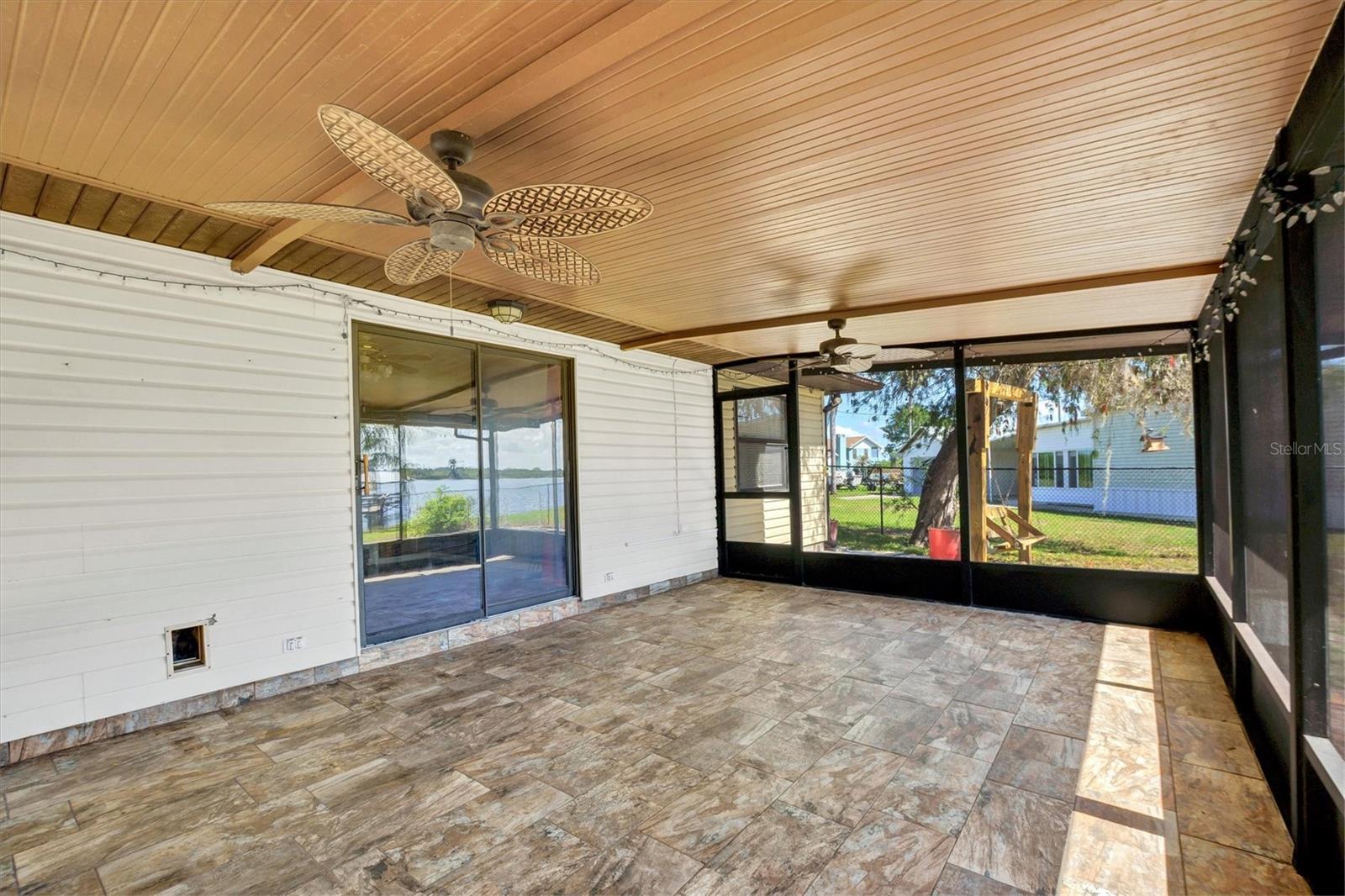 TEMPLETON GROVES & VILLA - Residential