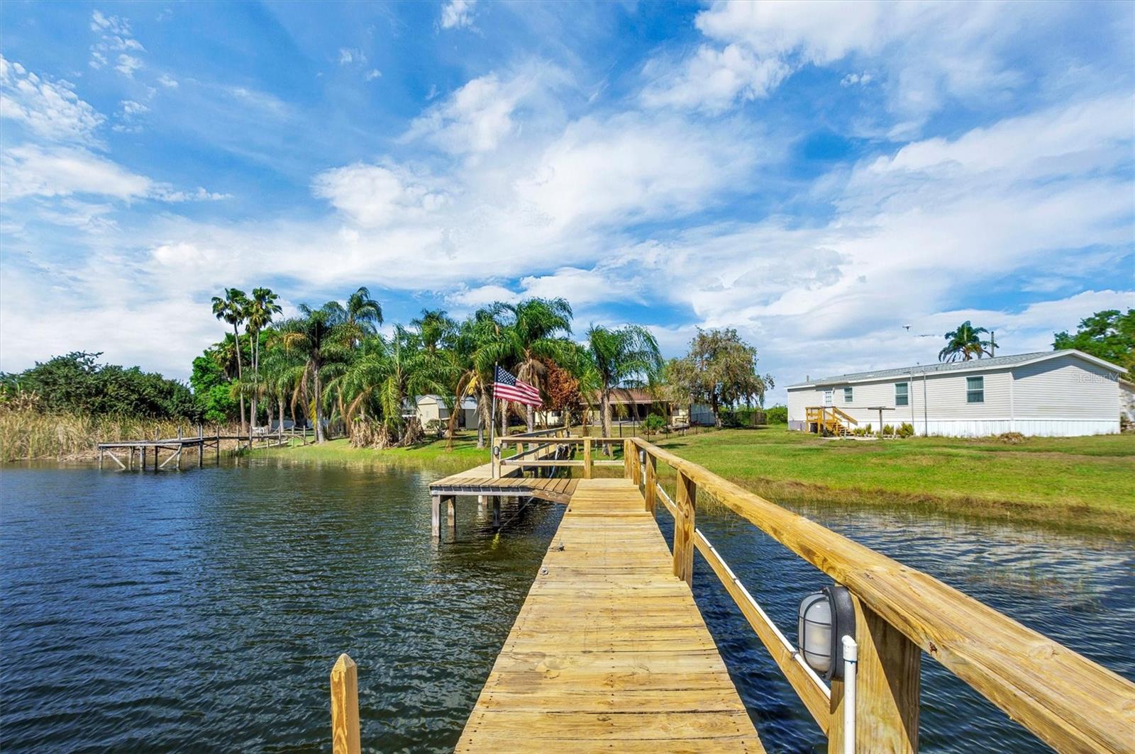 TEMPLETON GROVES & VILLA - Residential