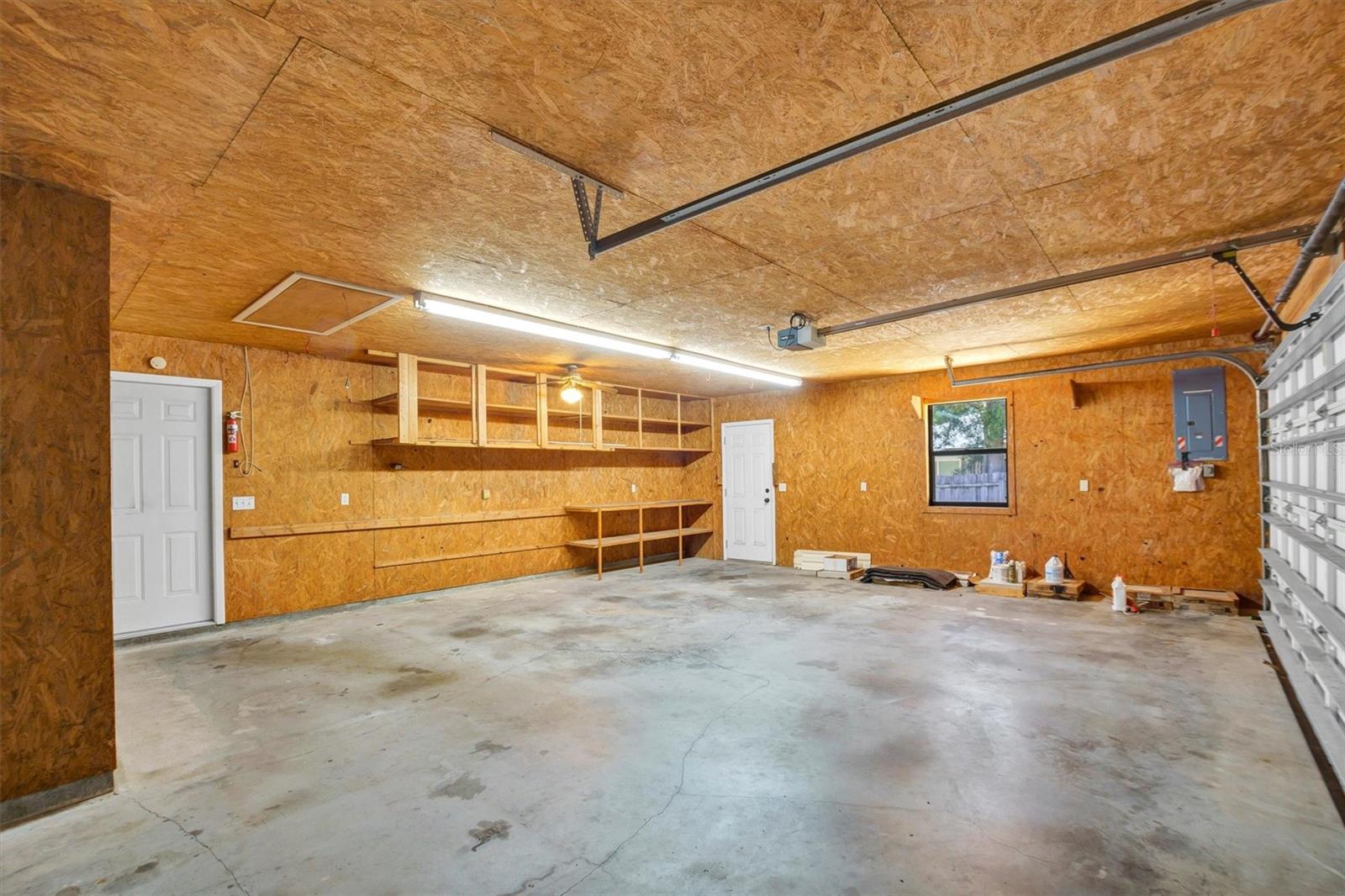 TEMPLETON GROVES & VILLA - Residential