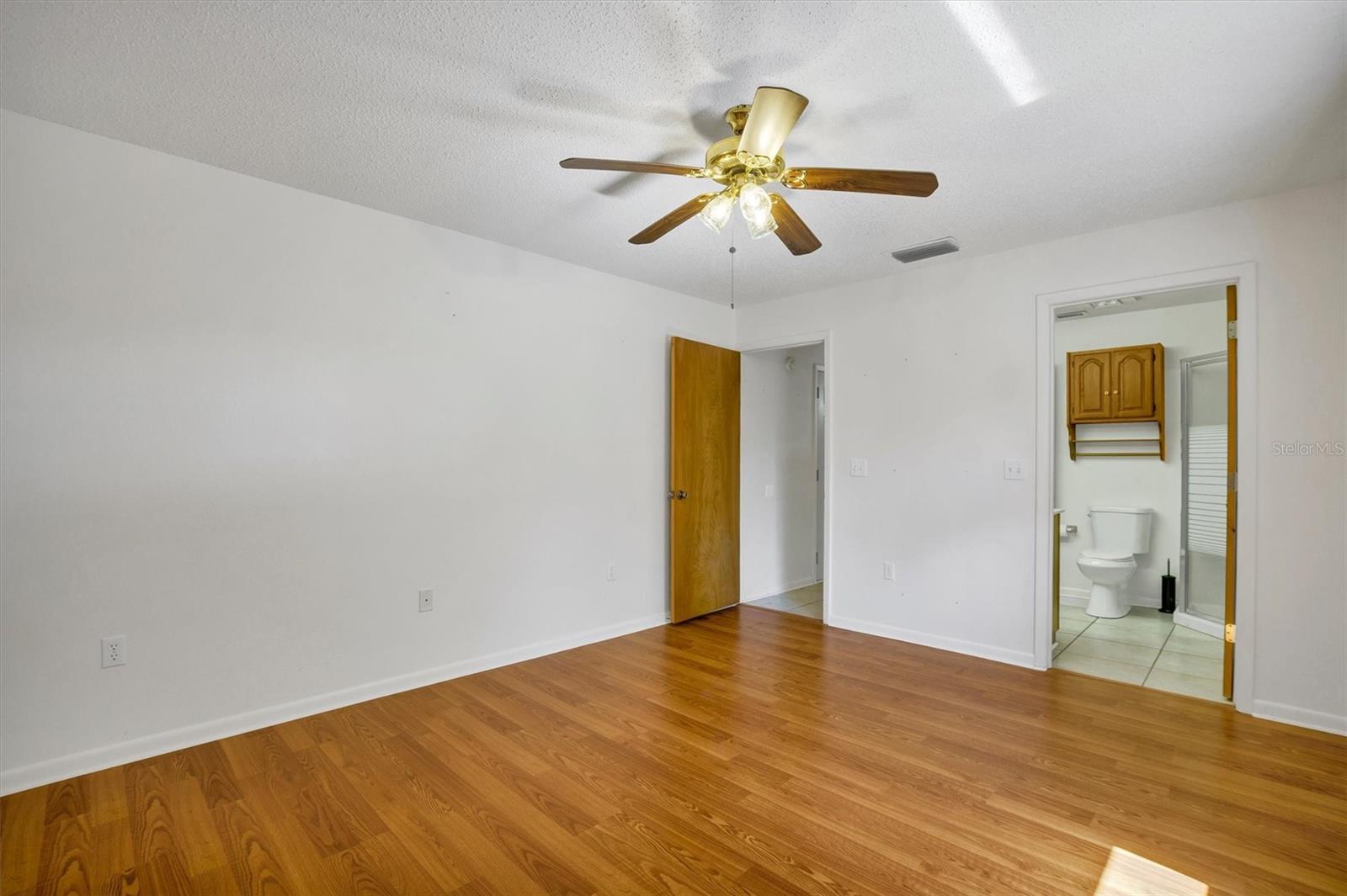 TEMPLETON GROVES & VILLA - Residential