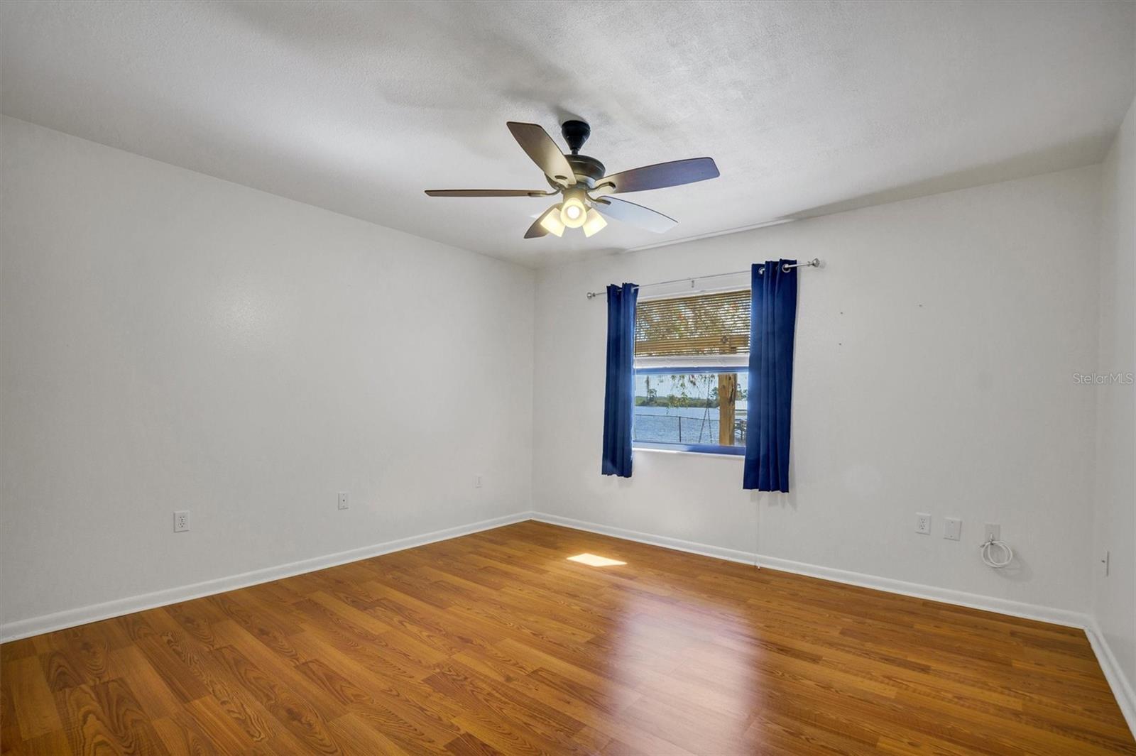 TEMPLETON GROVES & VILLA - Residential