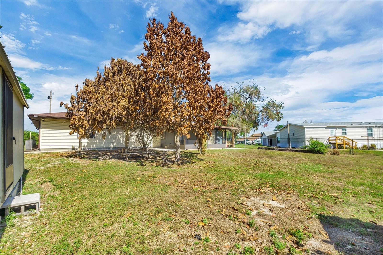 TEMPLETON GROVES & VILLA - Residential