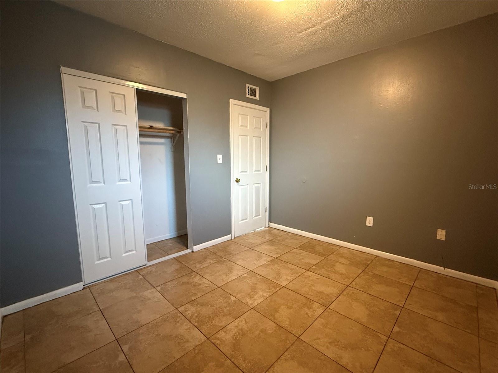 TEMPLE CREST UNIT 1 - Residential Lease
