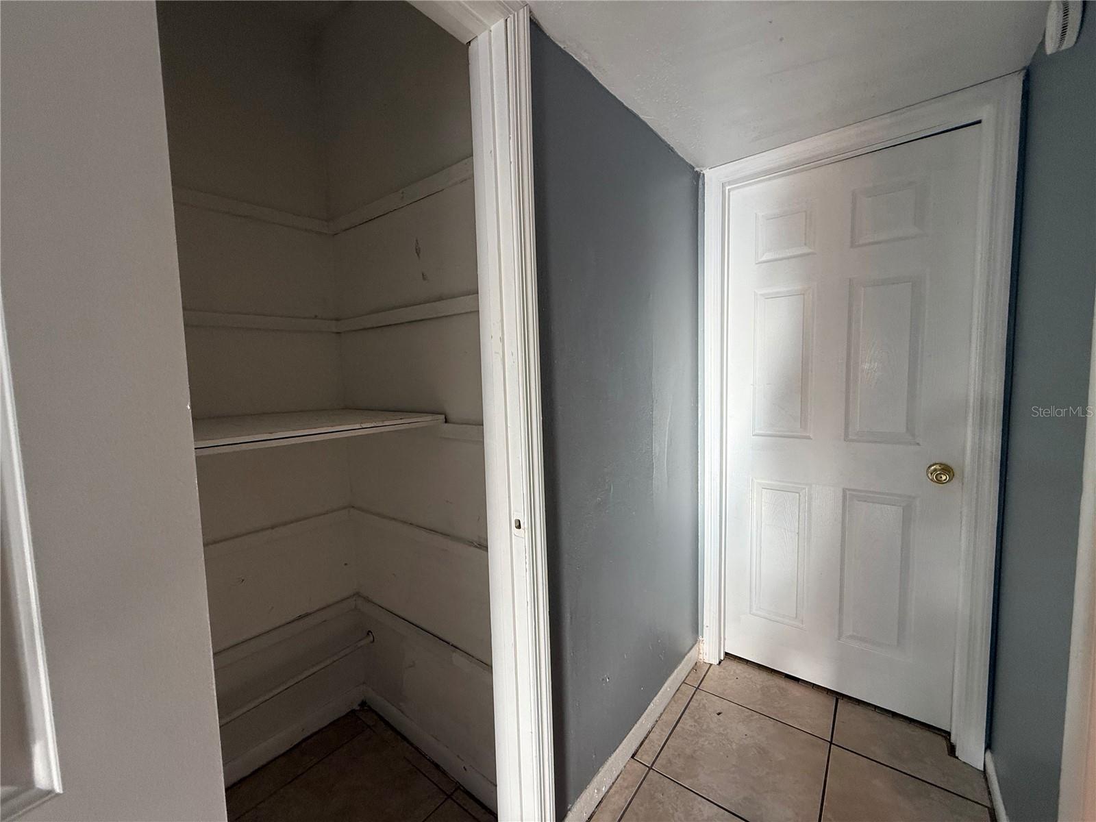 TEMPLE CREST UNIT 1 - Residential Lease