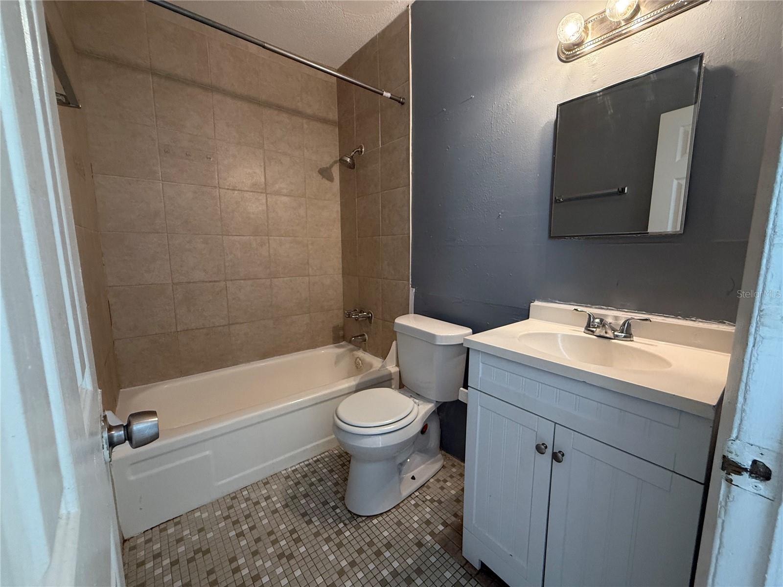 TEMPLE CREST UNIT 1 - Residential Lease