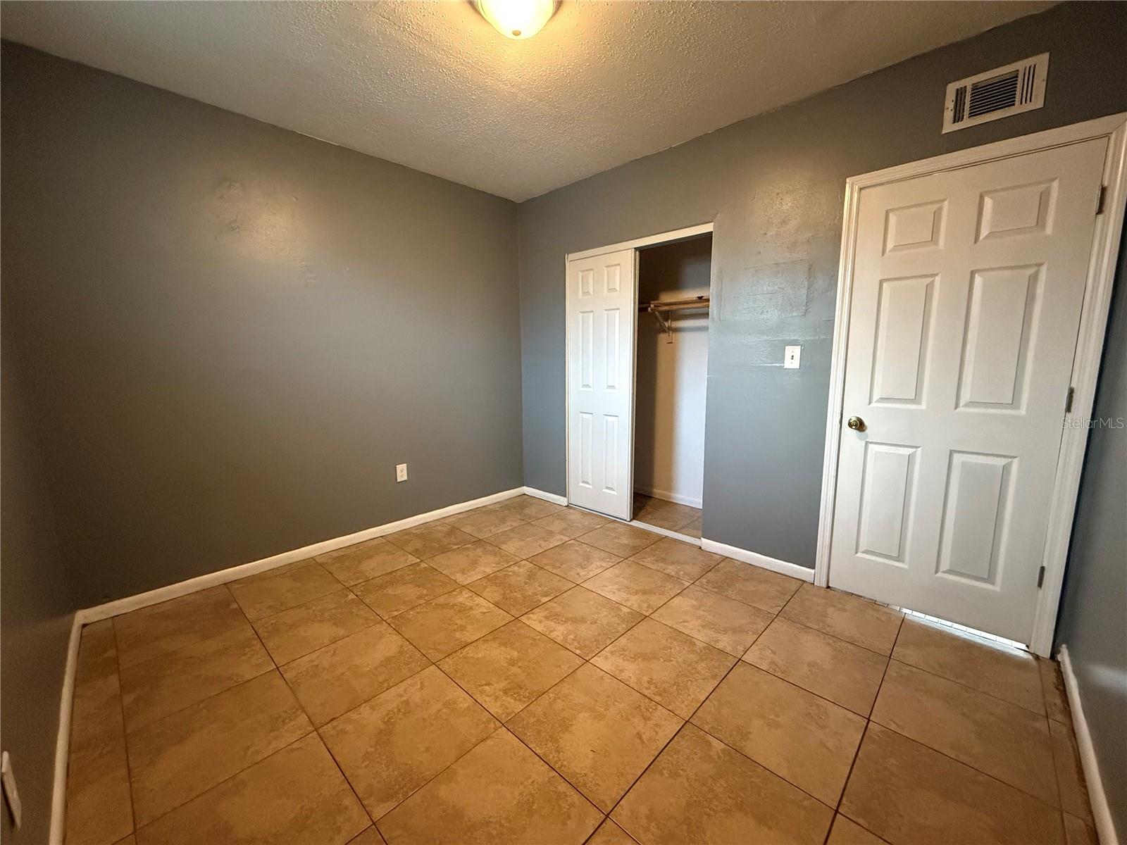 TEMPLE CREST UNIT 1 - Residential Lease
