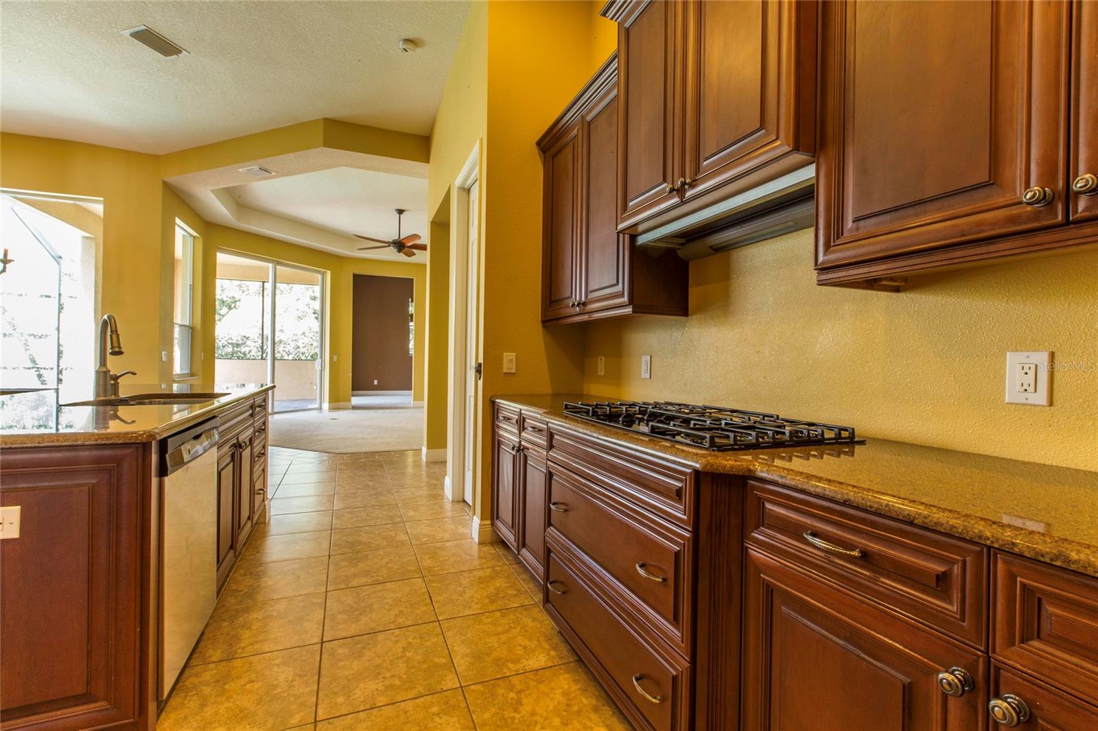 GRAND HAMPTON PH 3 - Residential Lease