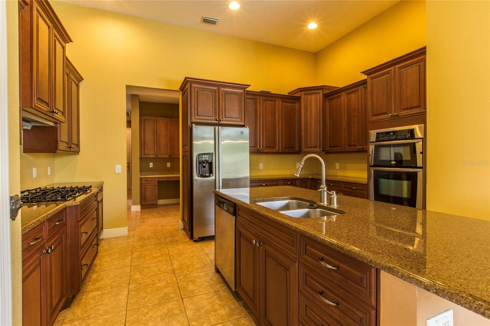 GRAND HAMPTON PH 3 - Residential Lease