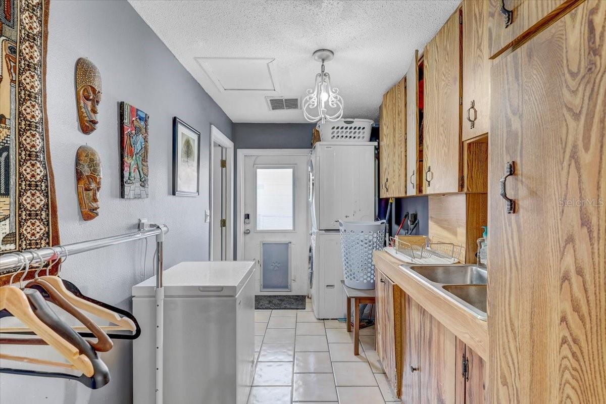 LEONA HEIGHTS - FIRST ADD - Residential