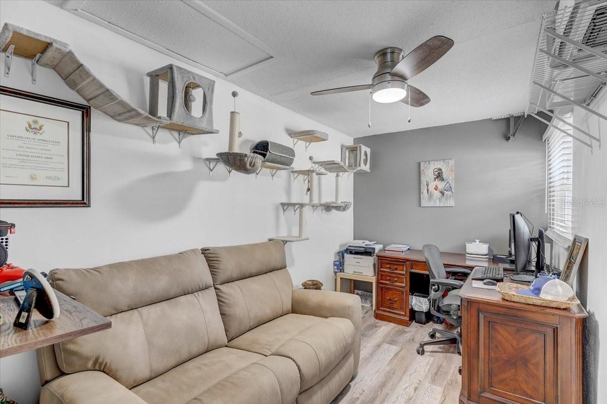 LEONA HEIGHTS - FIRST ADD - Residential