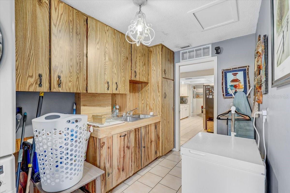 LEONA HEIGHTS - FIRST ADD - Residential