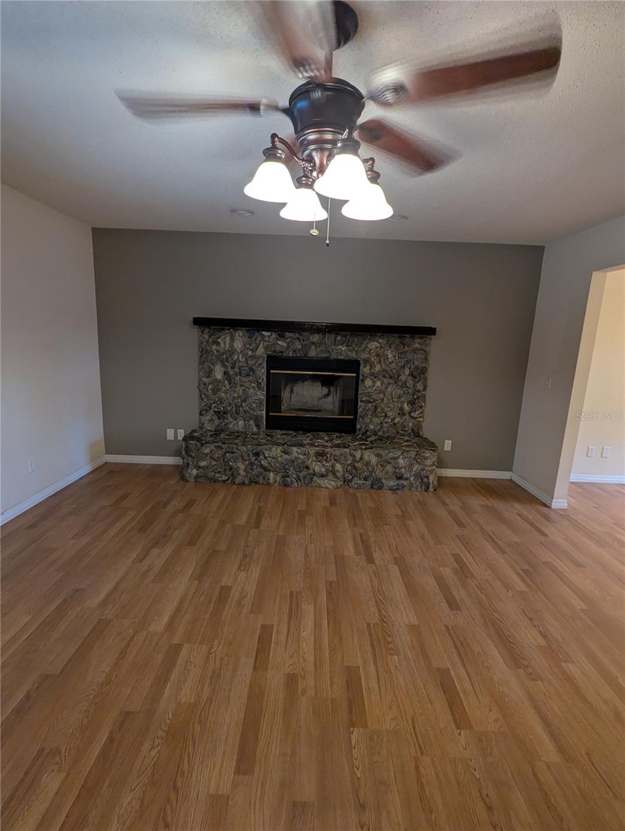 VILLAGE GROVE 1 - Residential