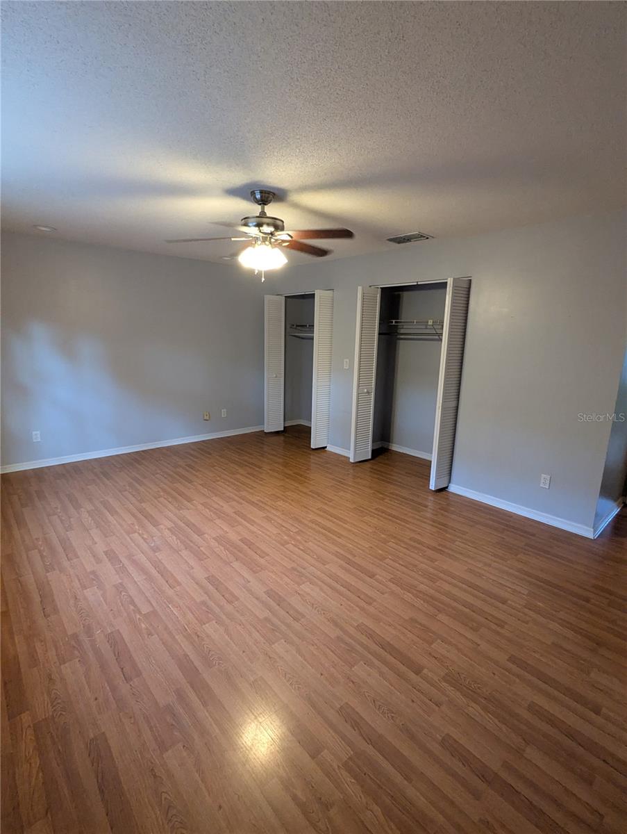 VILLAGE GROVE 1 - Residential