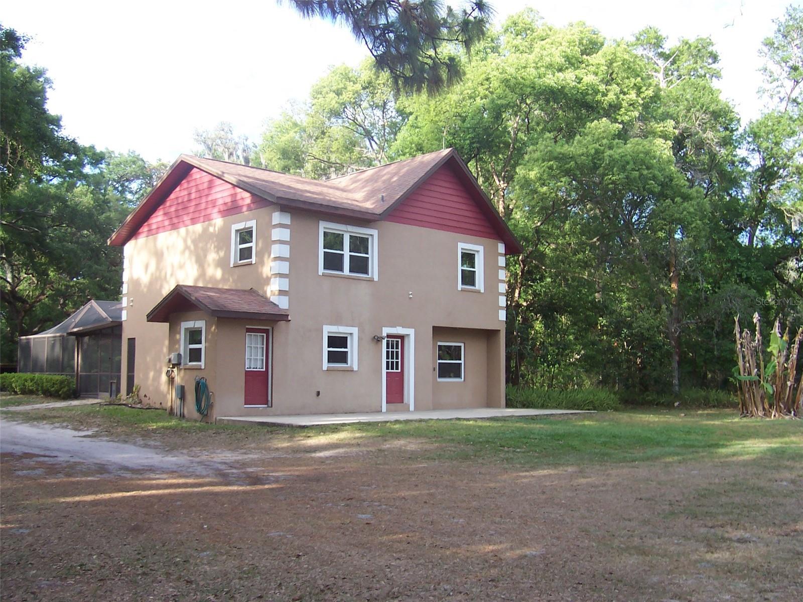 VILLAGE GROVE 1 - Residential