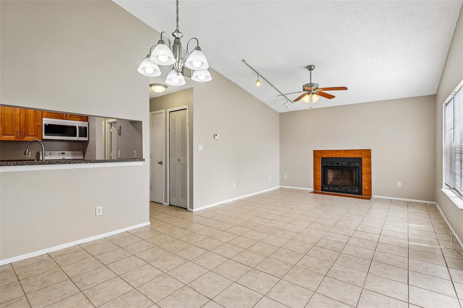 SOUTHBROOKE CONDO PH 02 - Residential