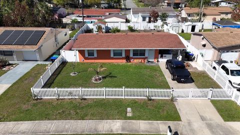 Photo of 4401 Edgebrook Dr, Orlando, FL 32809 (MLS # S5146357)