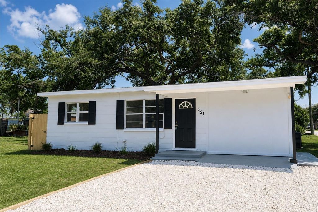 Photo of 821 14th Avenue NW, Largo, FL 33770 (MLS # TB8505449)