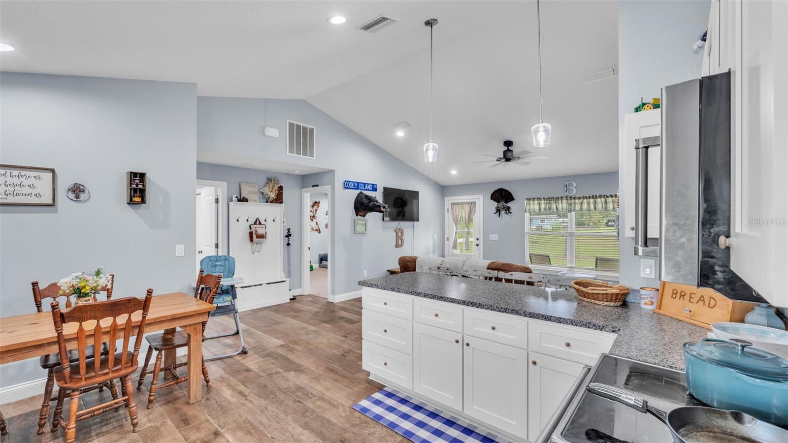 13522 ROCKRIDGE ROAD
