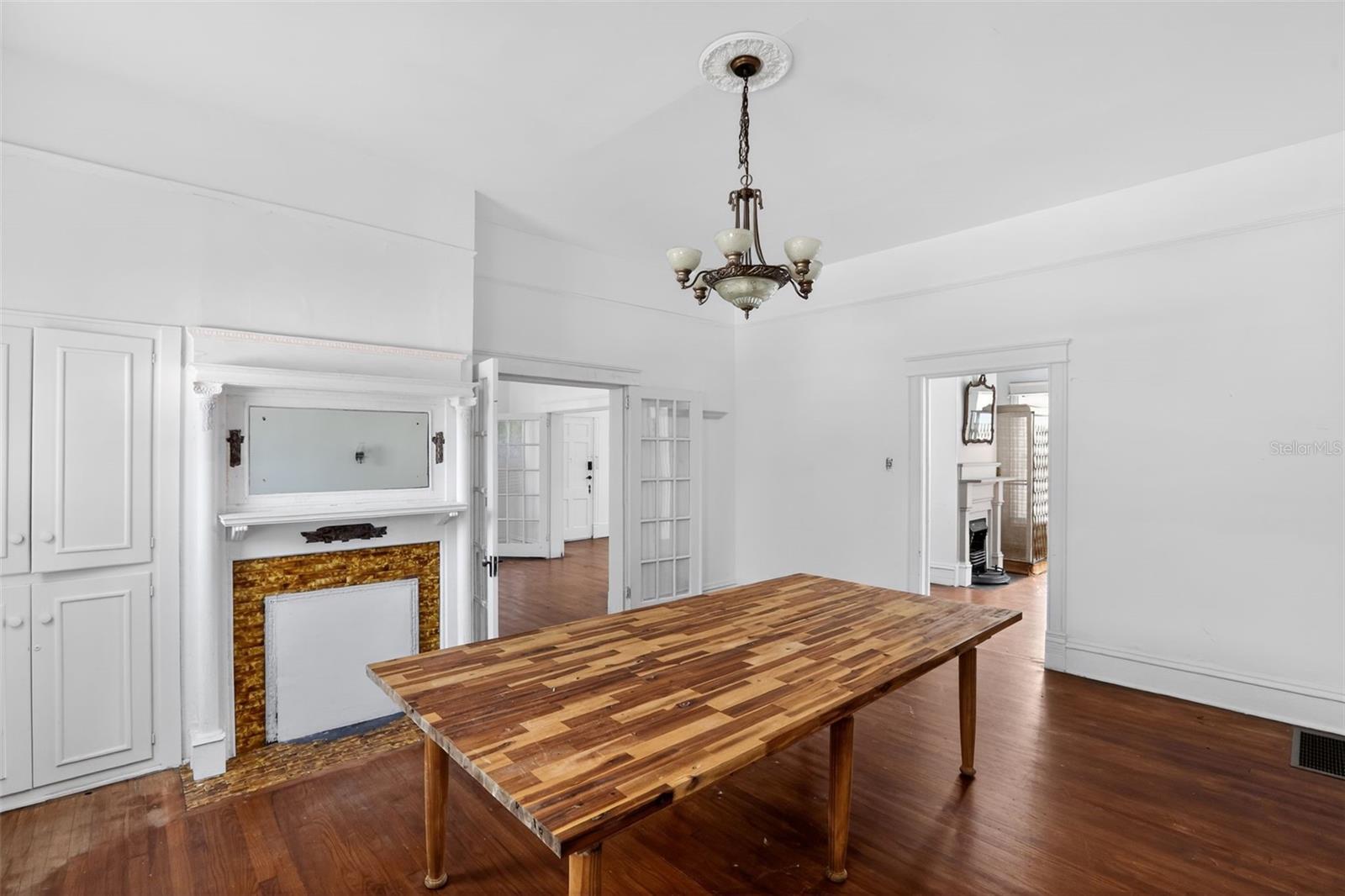 METES AND BOUNDS - Residential