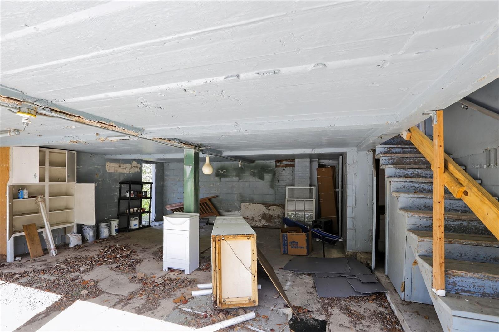 METES AND BOUNDS - Residential