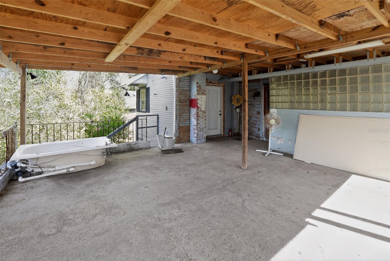 METES AND BOUNDS - Residential