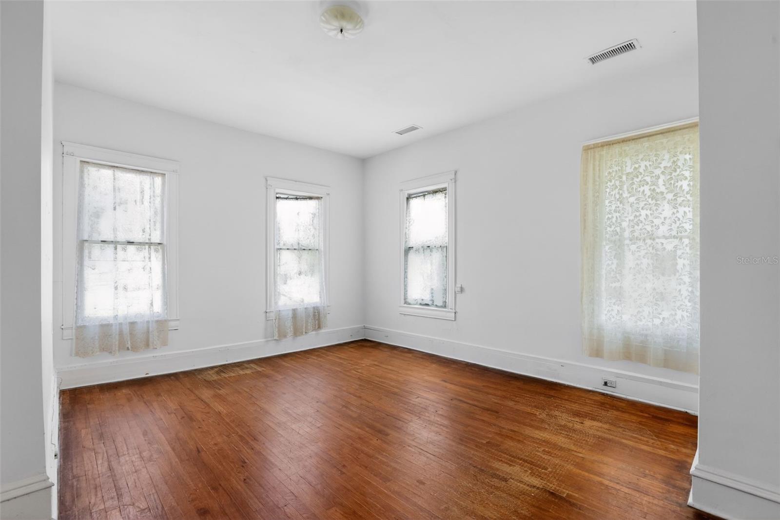 METES AND BOUNDS - Residential