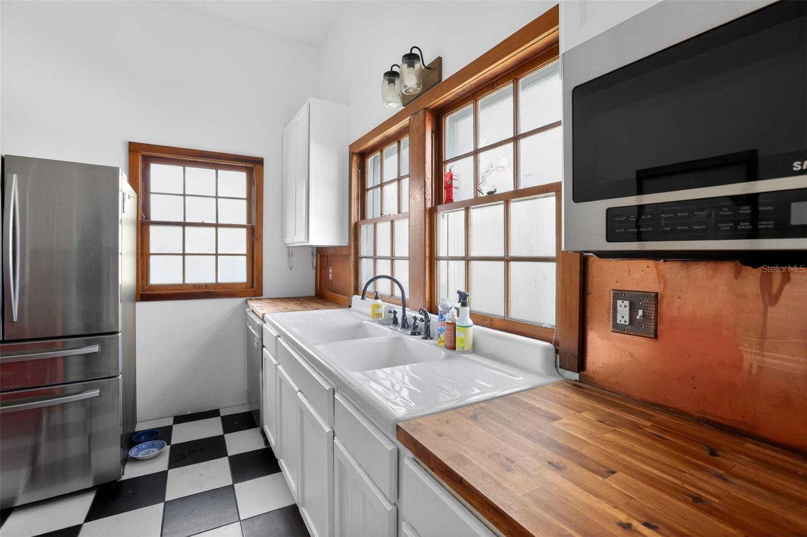 METES AND BOUNDS - Residential