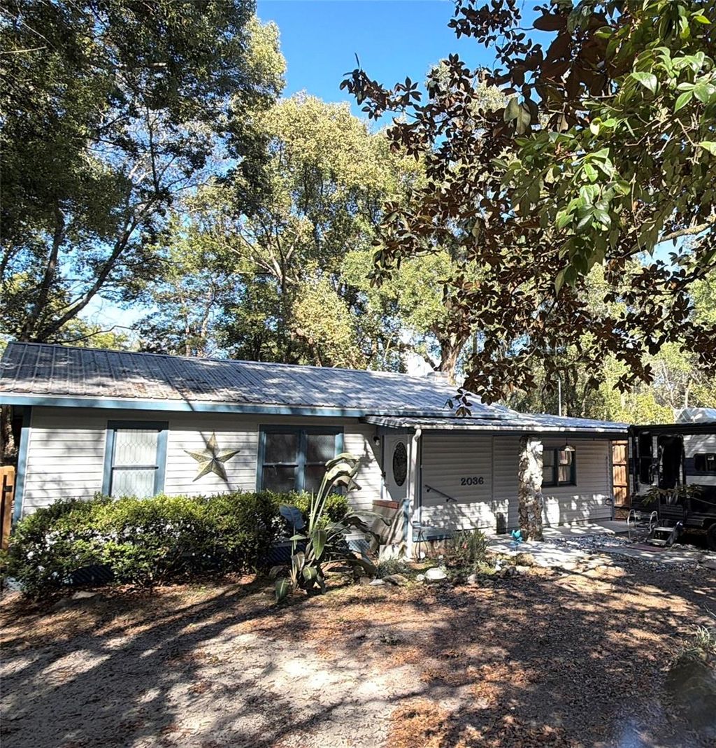 Photo of 2036 NW 31st Avenue, Gainesville, FL 32605 (MLS # GC537347)