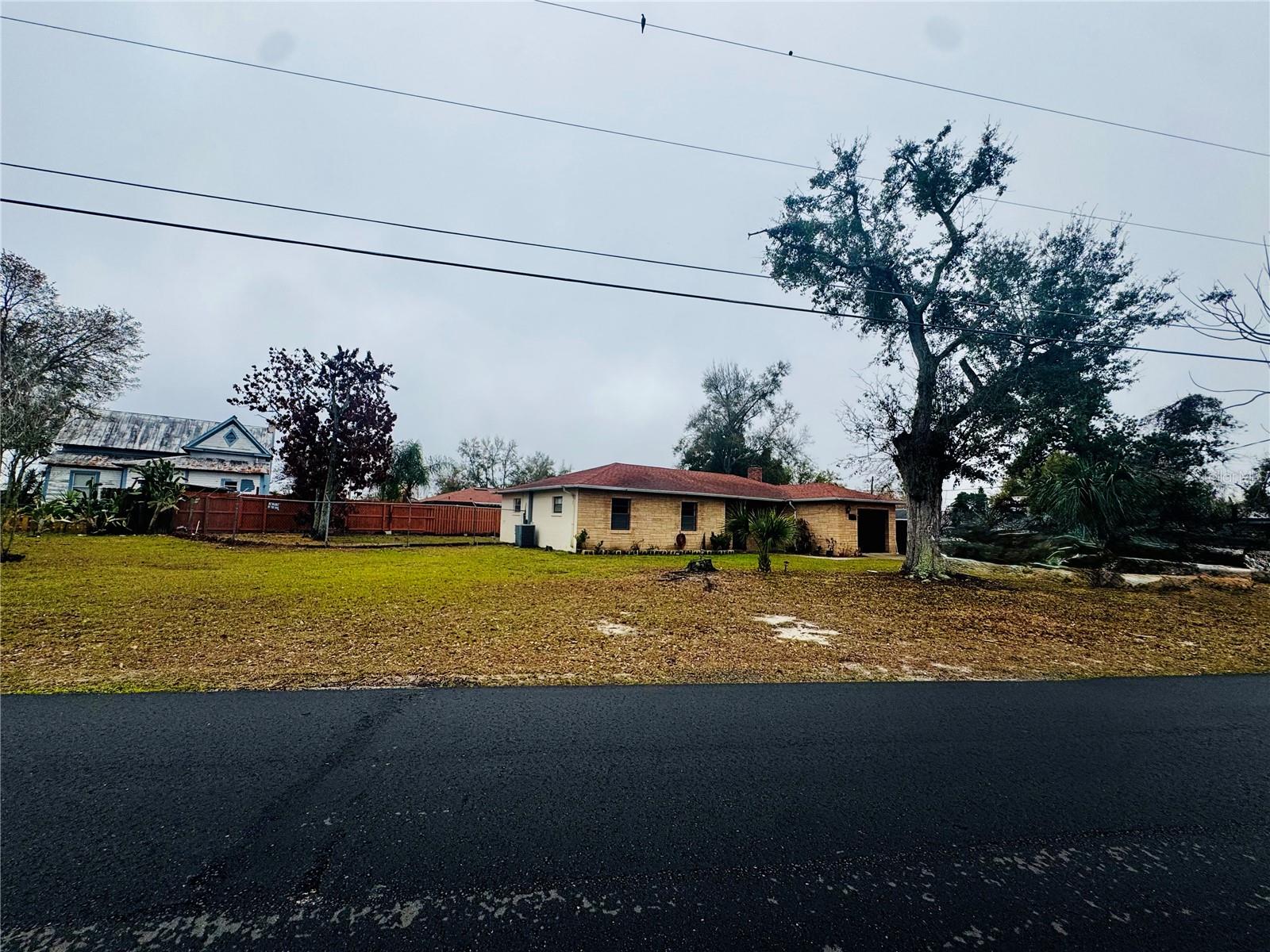 DAVIS A M - Residential