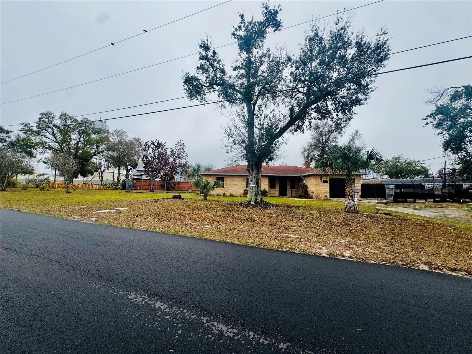 DAVIS A M - Residential