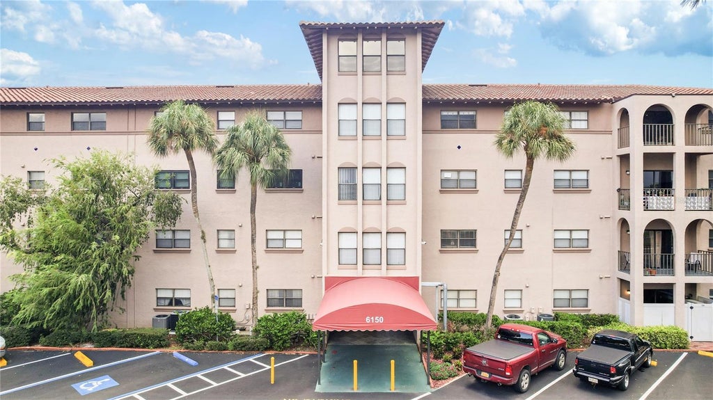 Photo of 6150 Gulfport Boulevard S #202, Gulfport, FL 33707 (MLS # TB8538165)