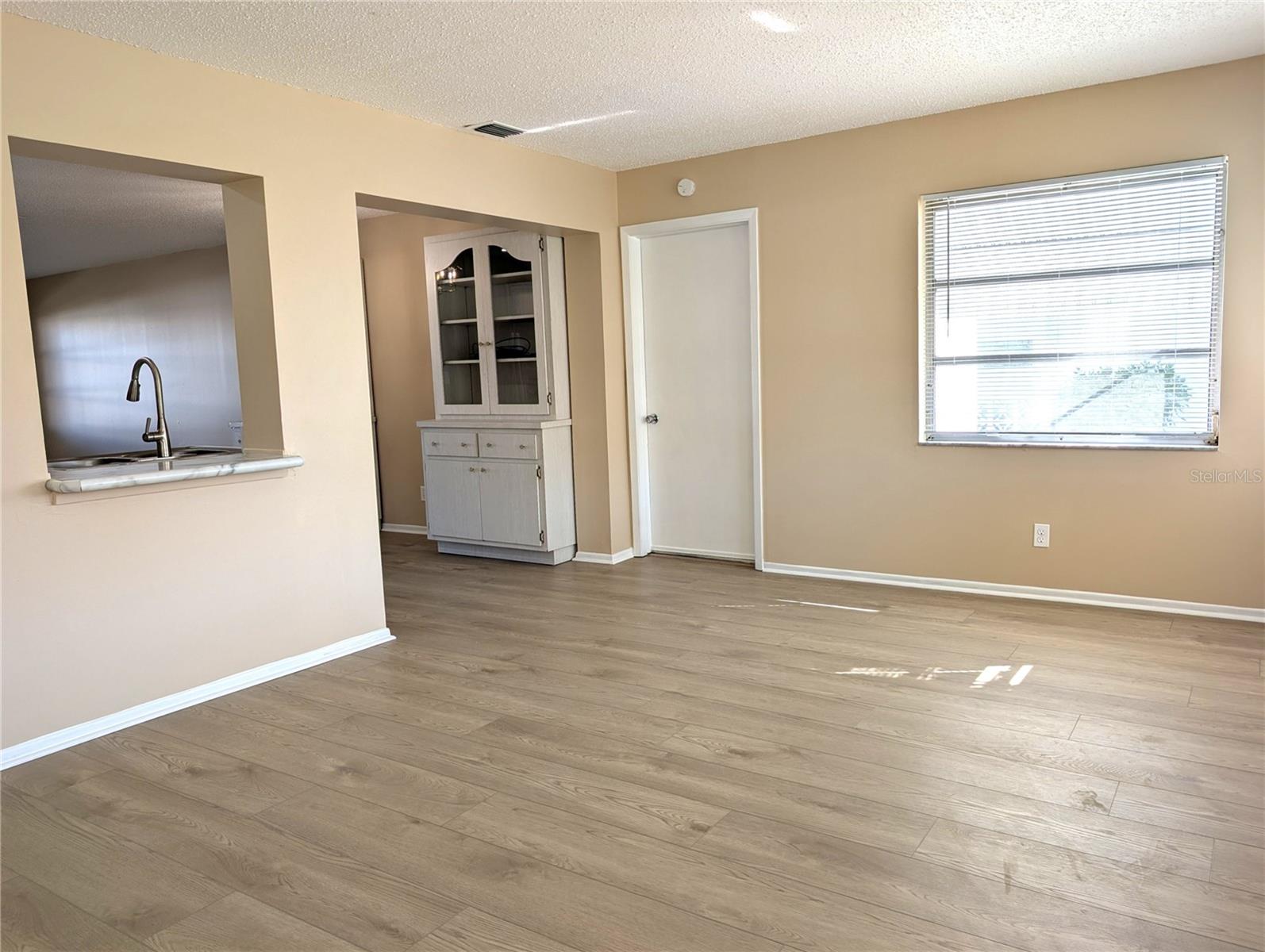 MAINLANDS OF TAMARAC BY THE GULF UNIT 4 CONDO - Residential Lease