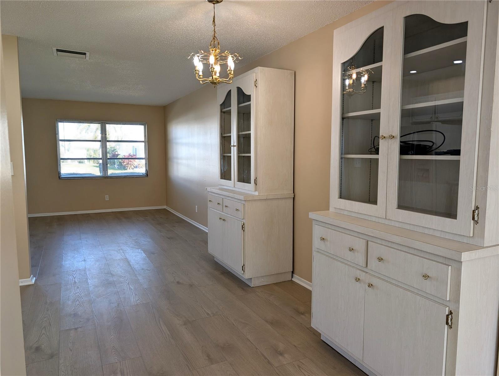 MAINLANDS OF TAMARAC BY THE GULF UNIT 4 CONDO - Residential Lease