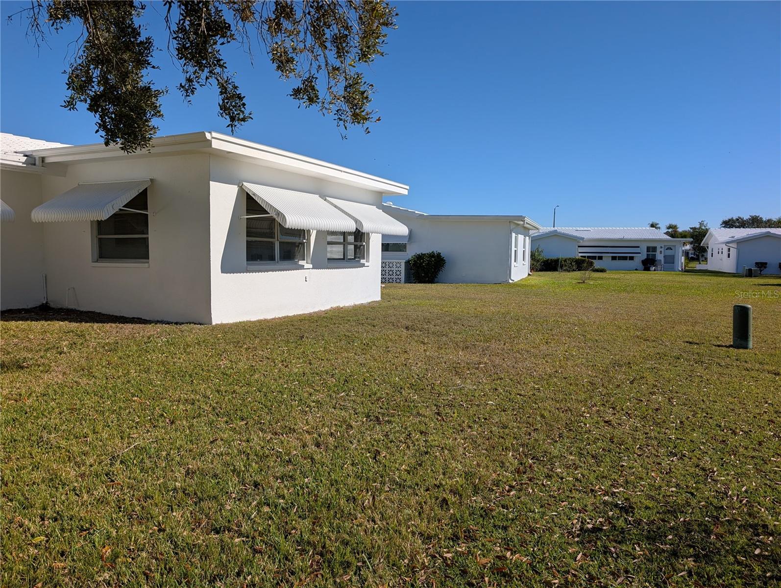 MAINLANDS OF TAMARAC BY THE GULF UNIT 4 CONDO - Residential Lease