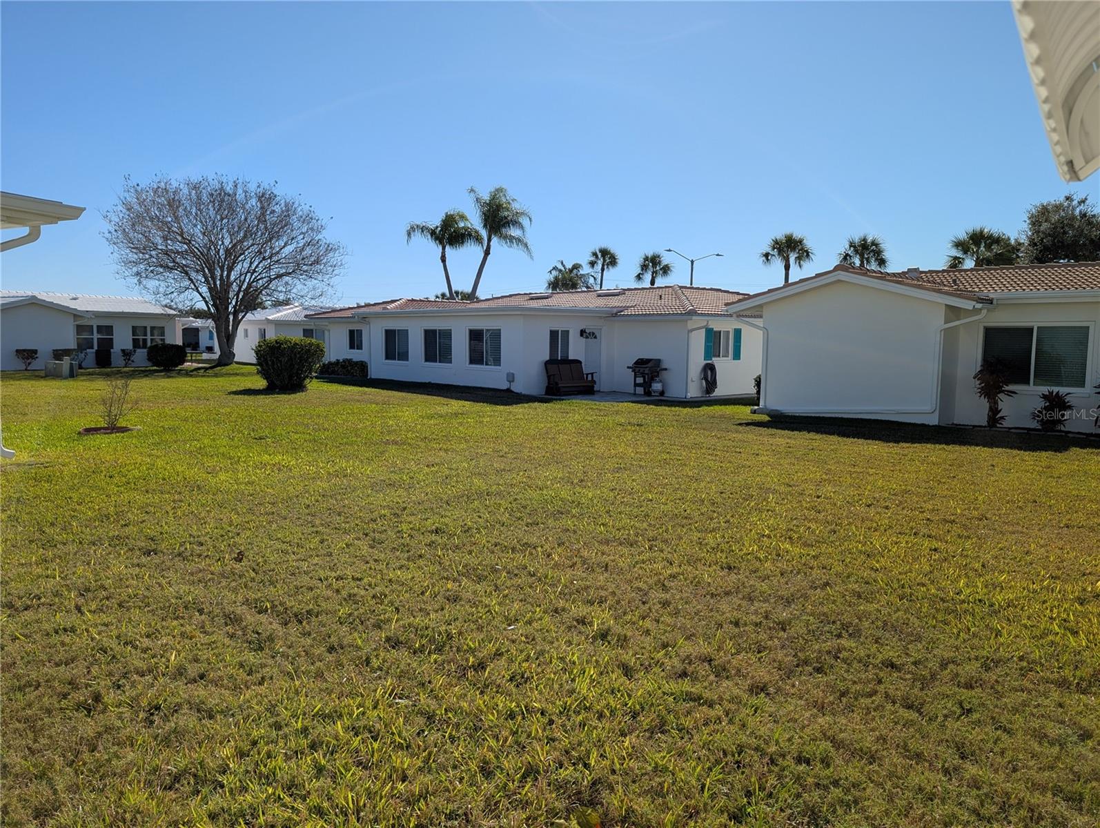 MAINLANDS OF TAMARAC BY THE GULF UNIT 4 CONDO - Residential Lease