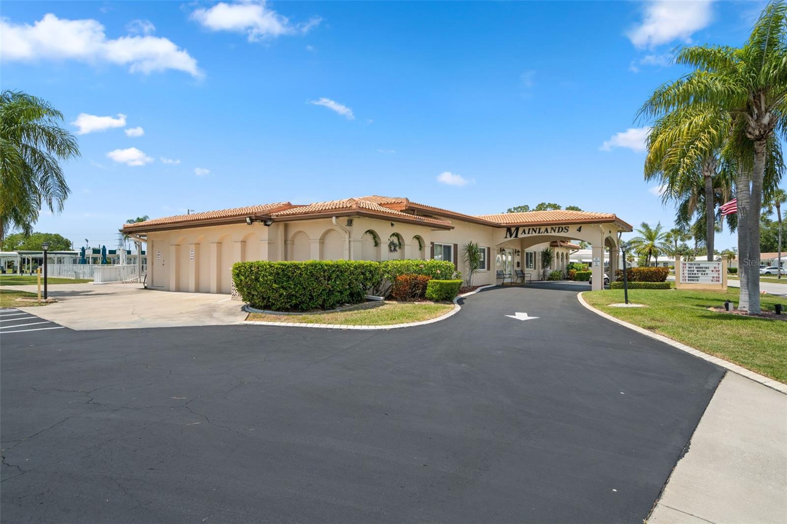 MAINLANDS OF TAMARAC BY THE GULF UNIT 4 CONDO - Residential Lease