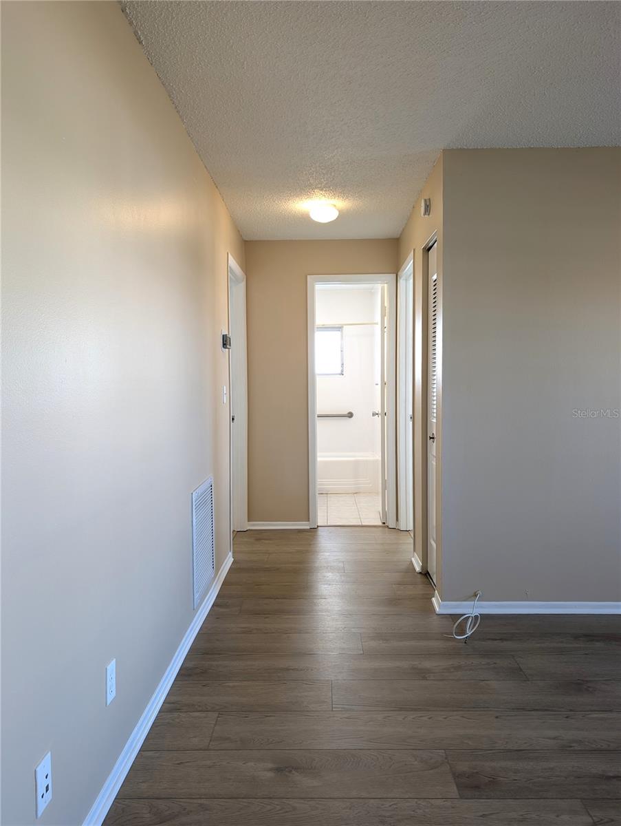 MAINLANDS OF TAMARAC BY THE GULF UNIT 4 CONDO - Residential Lease