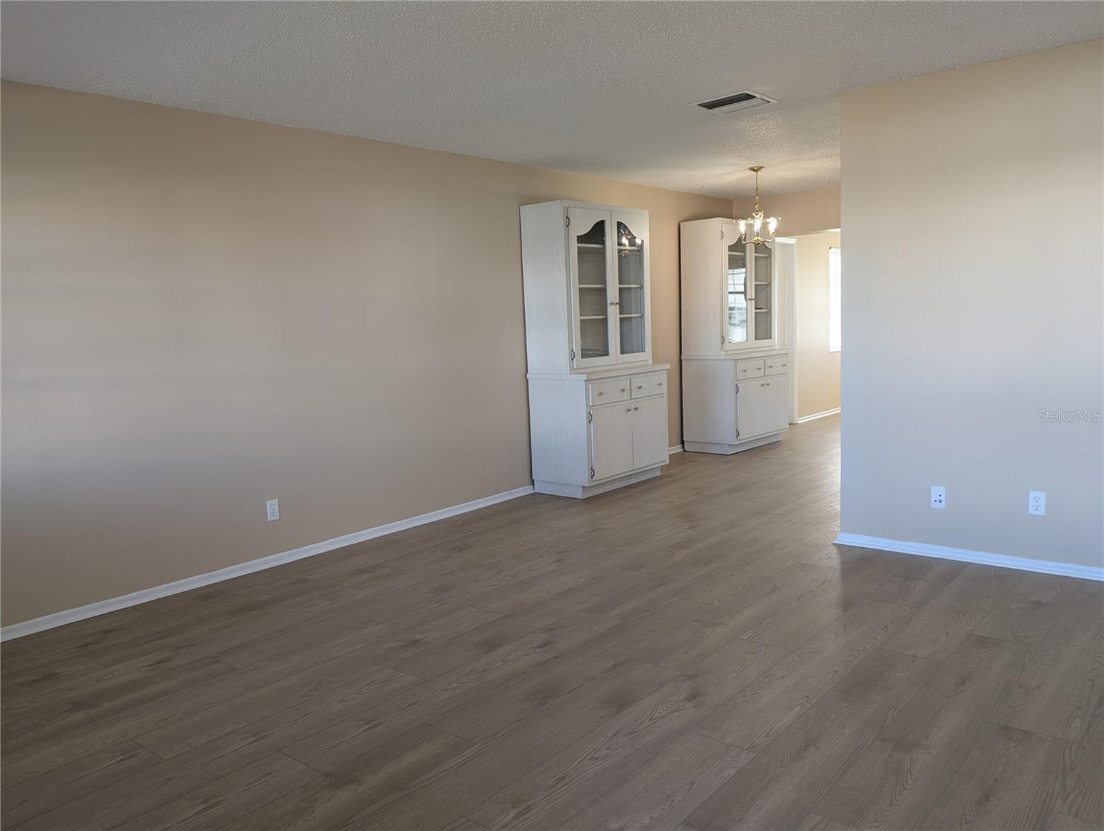 MAINLANDS OF TAMARAC BY THE GULF UNIT 4 CONDO - Residential Lease