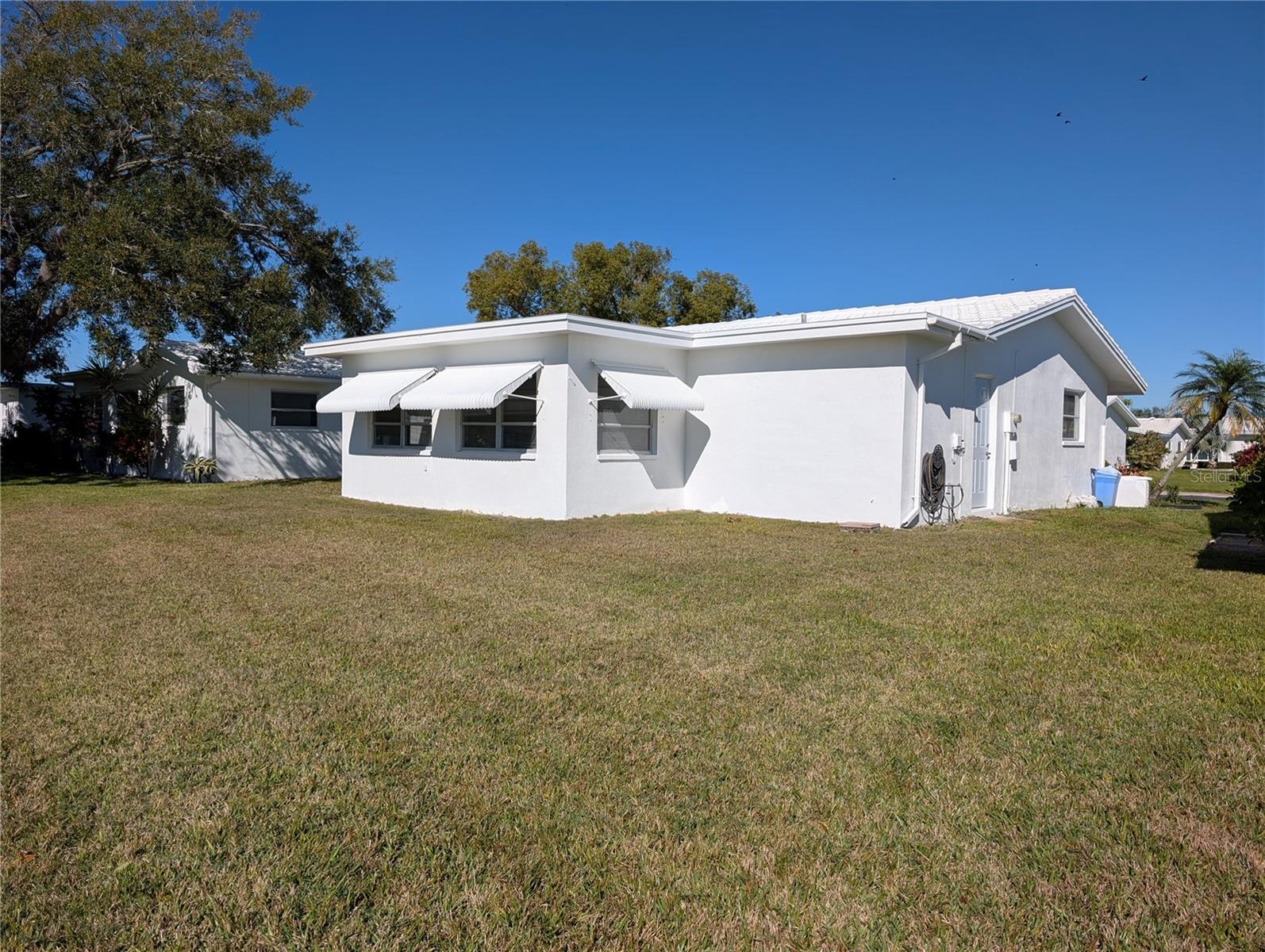 MAINLANDS OF TAMARAC BY THE GULF UNIT 4 CONDO - Residential Lease