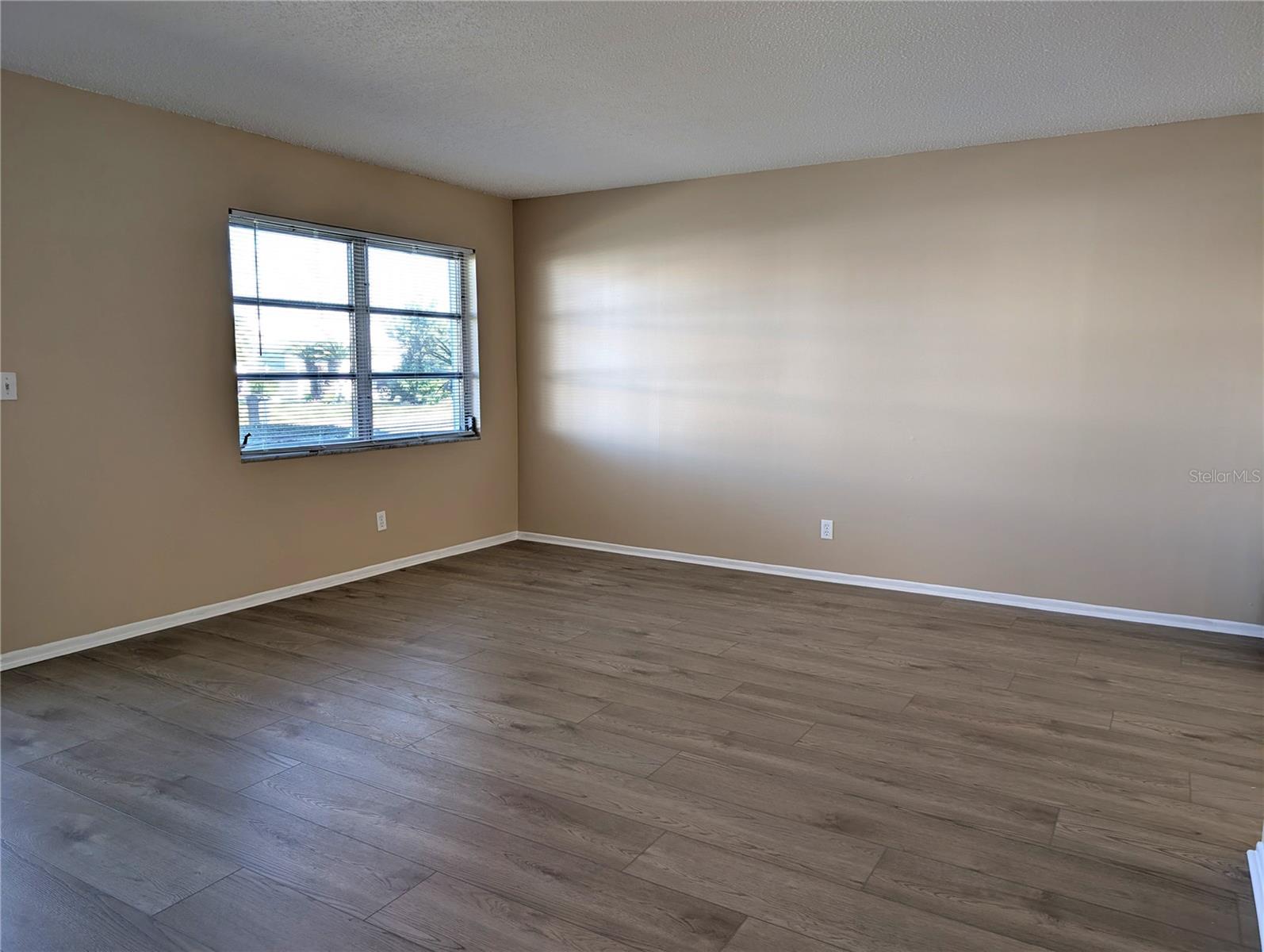 MAINLANDS OF TAMARAC BY THE GULF UNIT 4 CONDO - Residential Lease