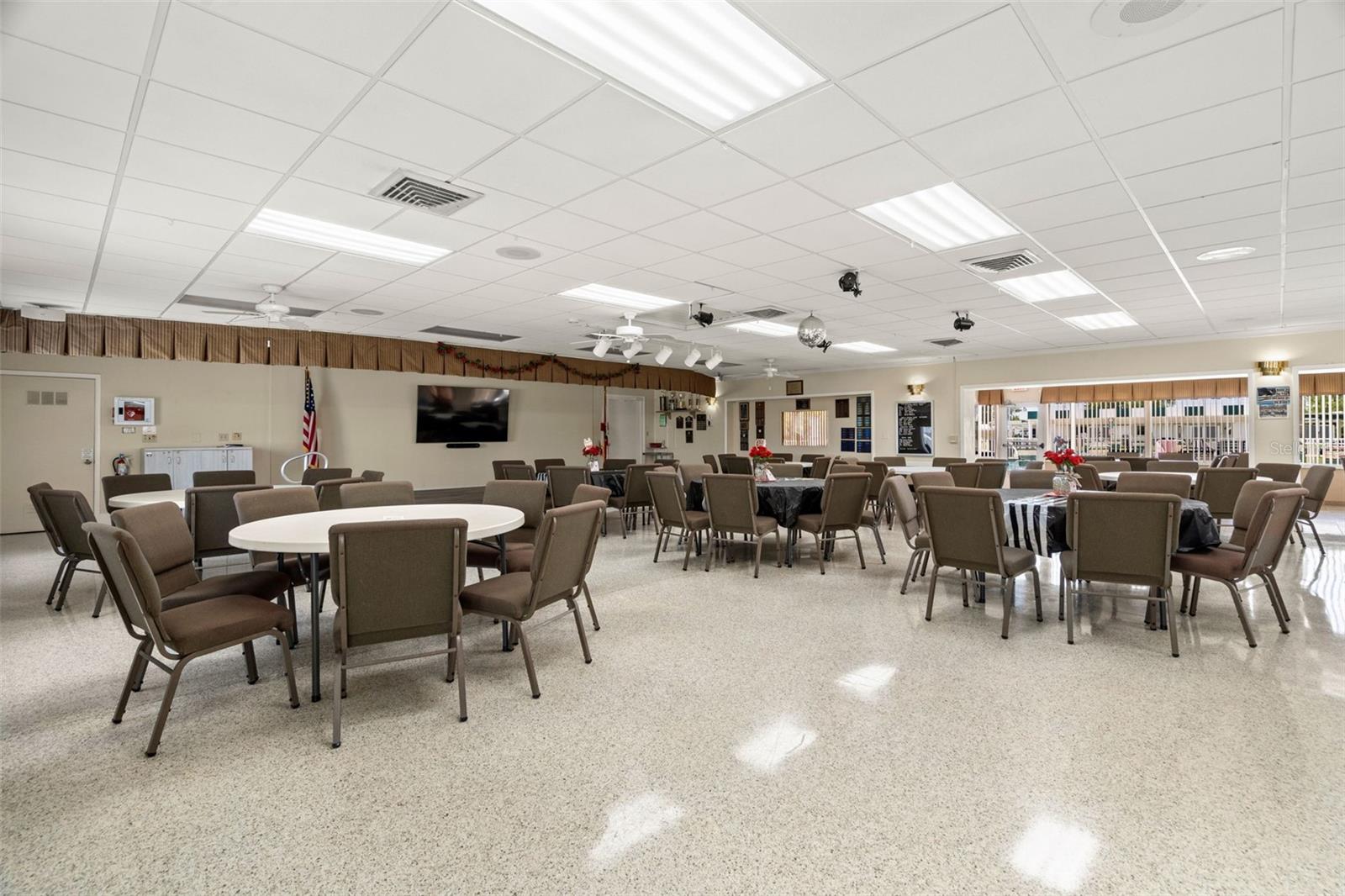 MAINLANDS OF TAMARAC BY THE GULF UNIT 4 CONDO - Residential Lease