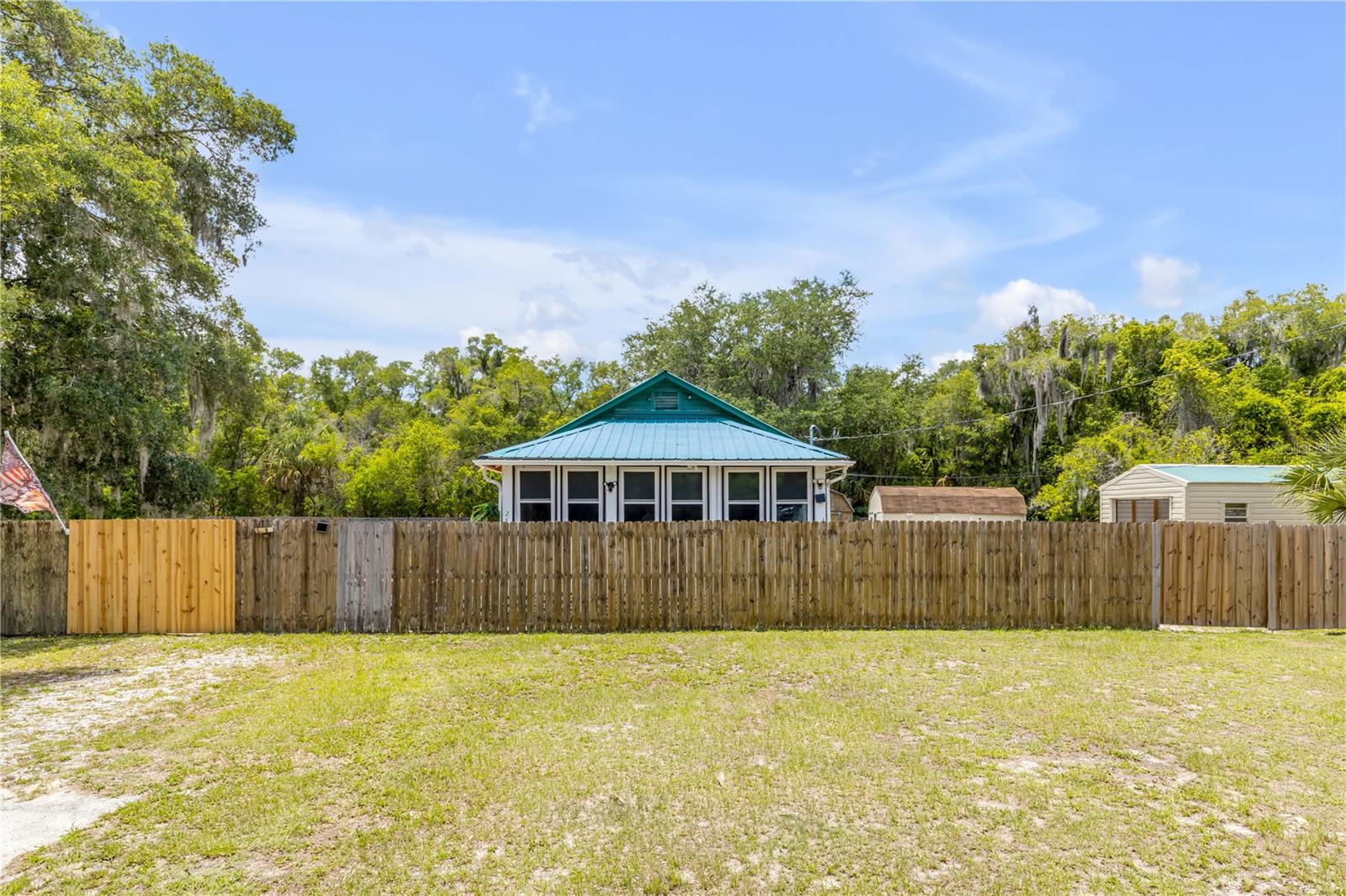ORANGE GROVE GARDENS - Residential